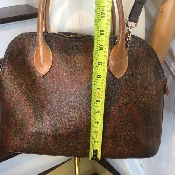 W ETRO MILANO Red Paisley Top Zipper Dome Shaped Hand Bag - Picture 16 of 17